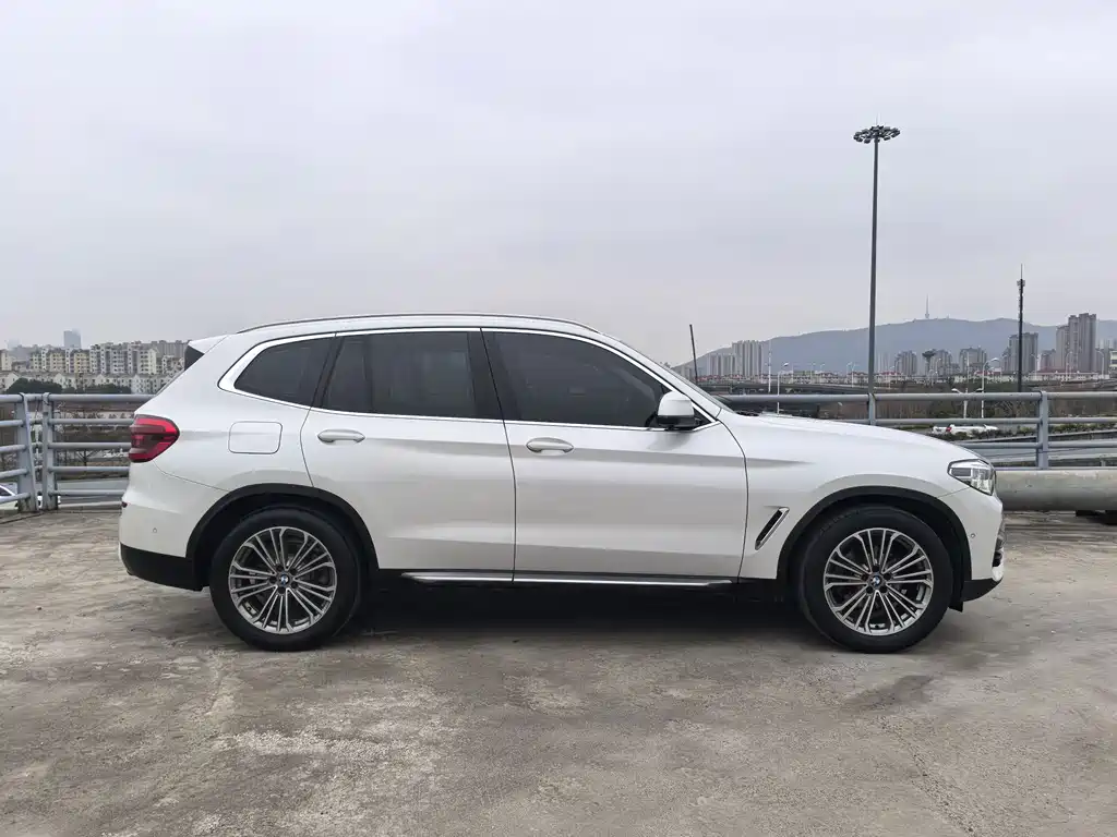 BMW X3 2018 xDrive28i Luxury Package National VI купить на сайте DeffCars