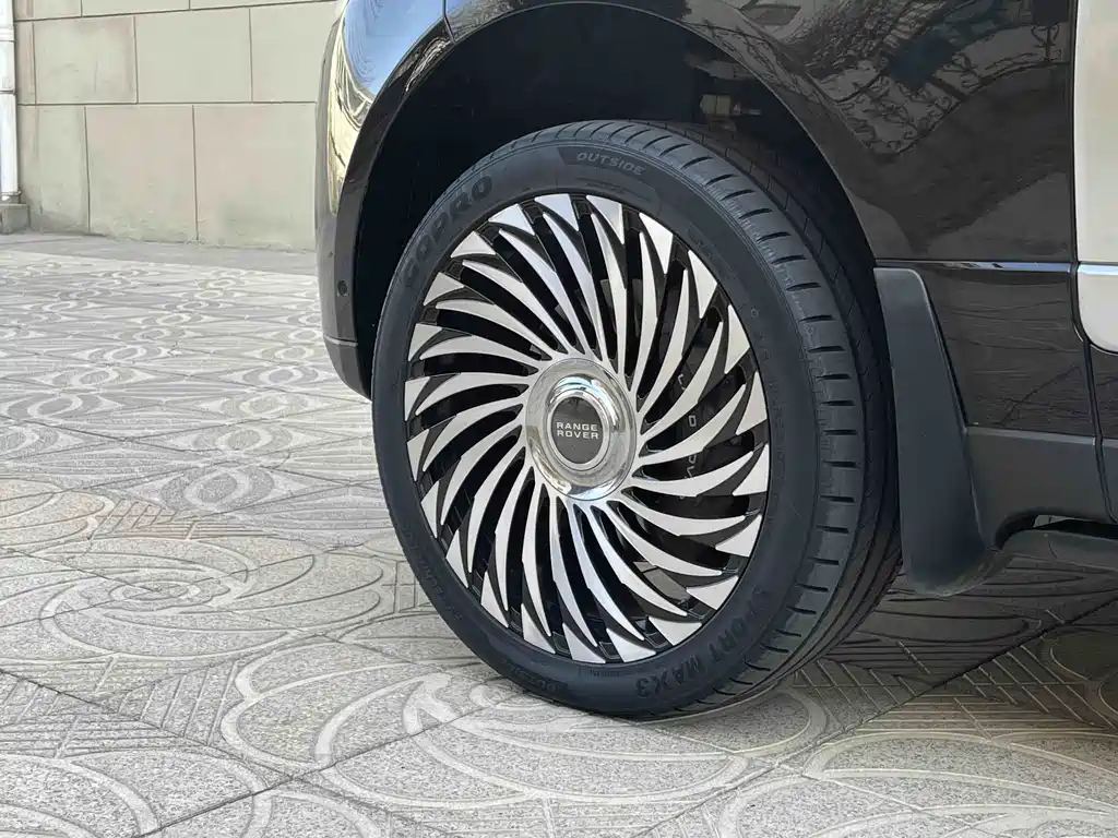 Range Rover 2020 3.0 L6 Honor Creation Extended Edition купить на сайте DeffCars