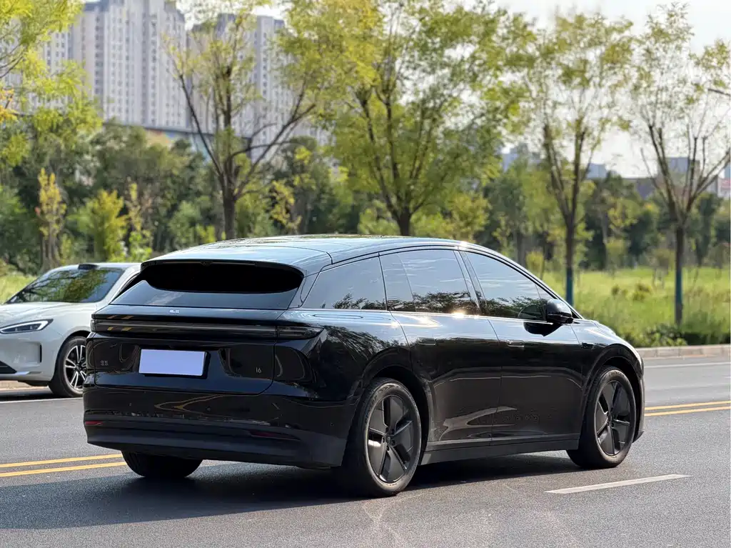 Ideal i6 2025 two-wheel drive standard version купить на сайте DeffCars