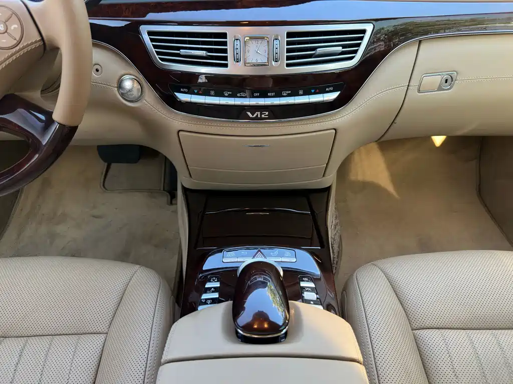 Mercedes S-Class 2010 S 600L купить на сайте DeffCars