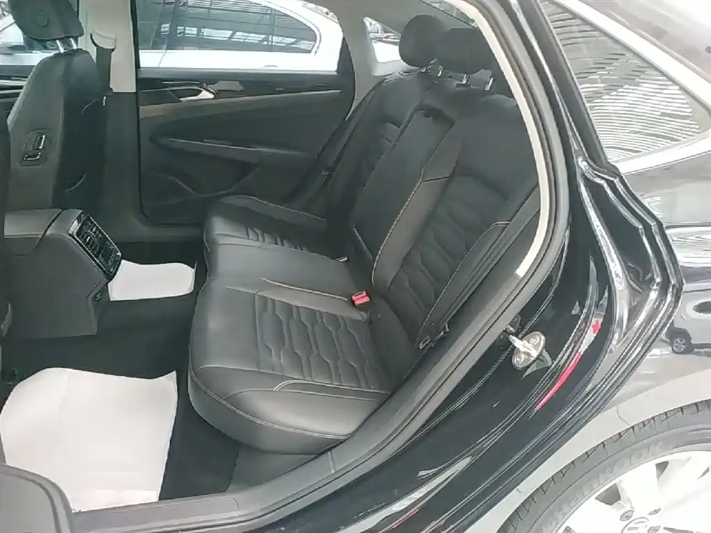 Passat 2020 facelift 280TSI Elite Edition National VI купить на сайте DeffCars