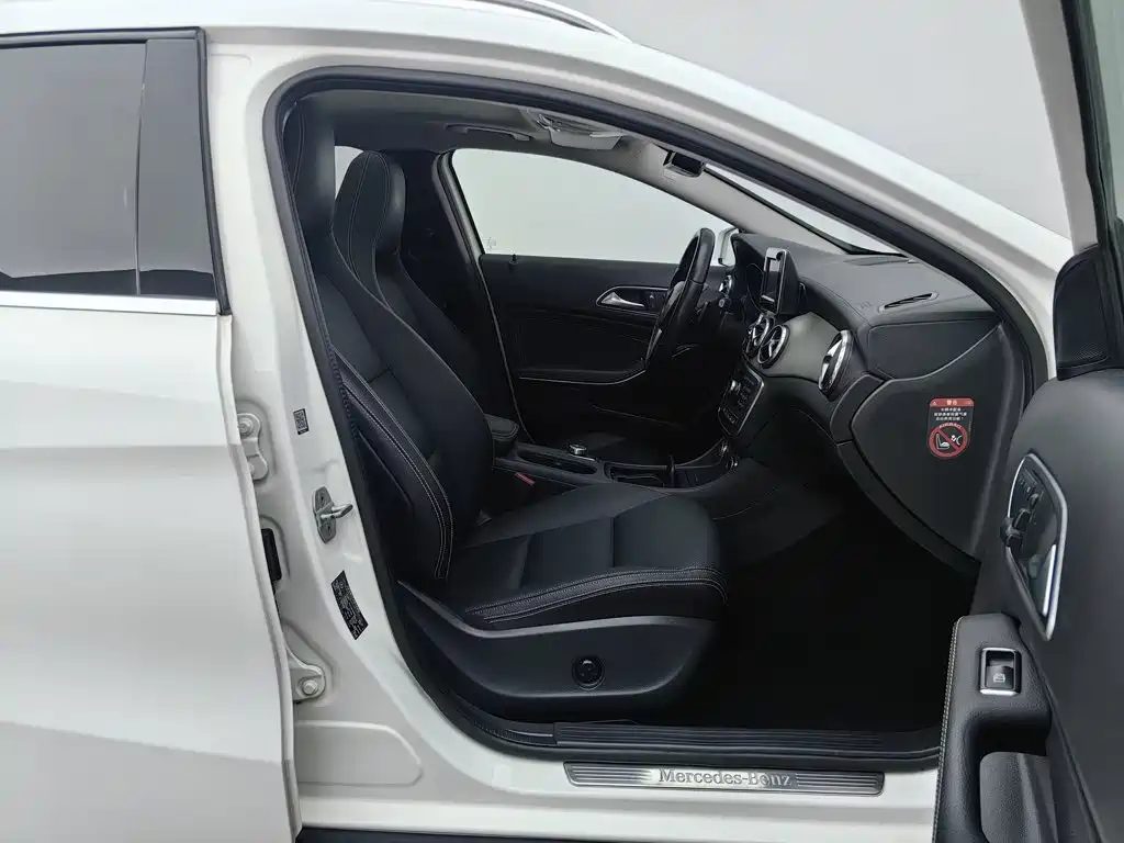 Mercedes-Benz GLA 2015 GLA 220 4MATIC luxury model купить на сайте DeffCars