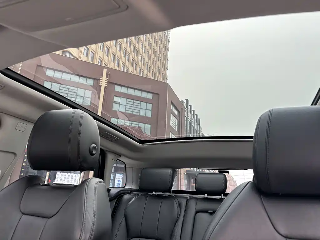 Range Rover Evoque 2017 2.0T PURE Fashion Edition купить на сайте DeffCars