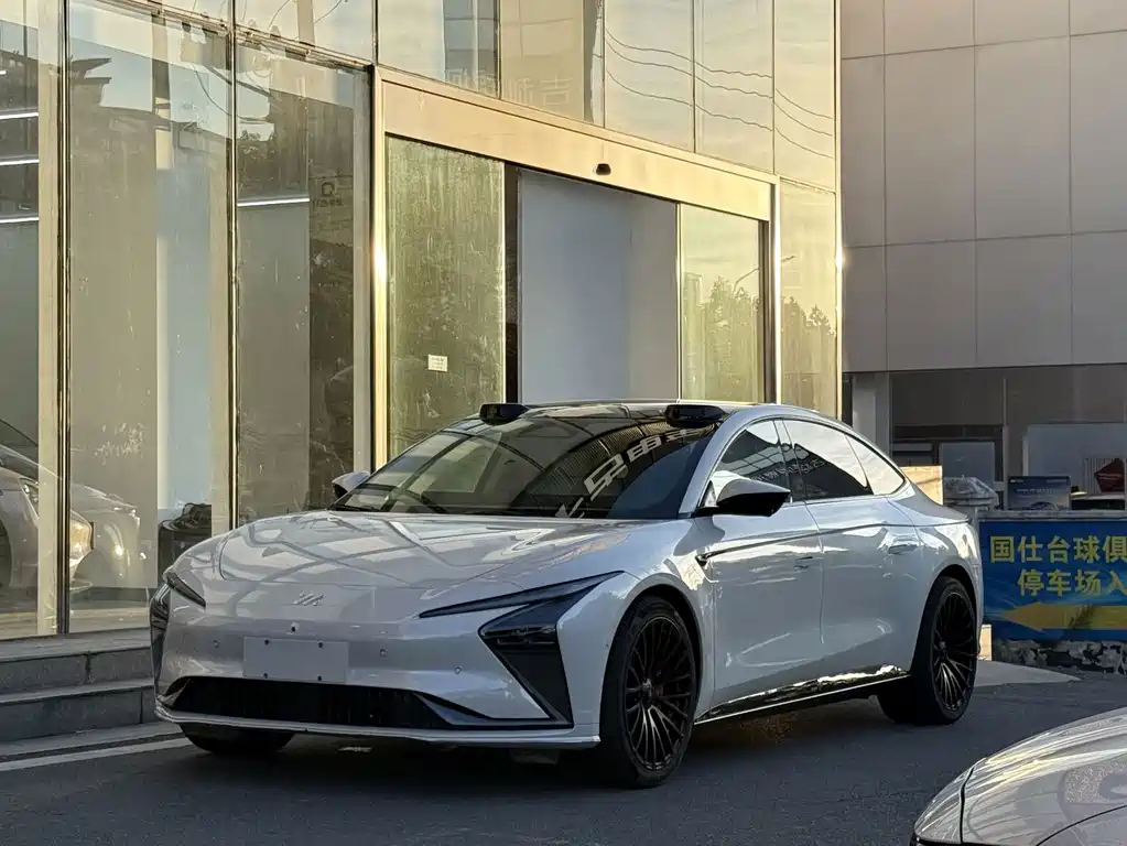 L7 2022 Dynamic купить на сайте DeffCars