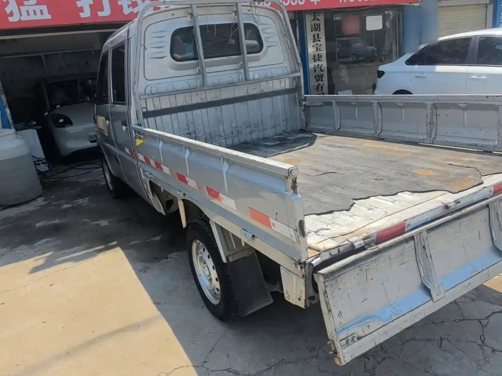 Wuling Rongguang small truck 2020 model 1.5L basic model National VI double row L3C купить на сайте DeffCars