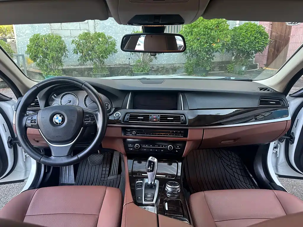 BMW 5 Series 2014 528Li Stylish Design Package купить на сайте DeffCars