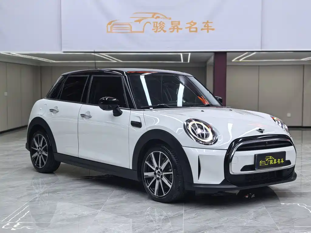 MINI 2023 facelift 1.5T COOPER Artist five-door version купить на сайте DeffCars
