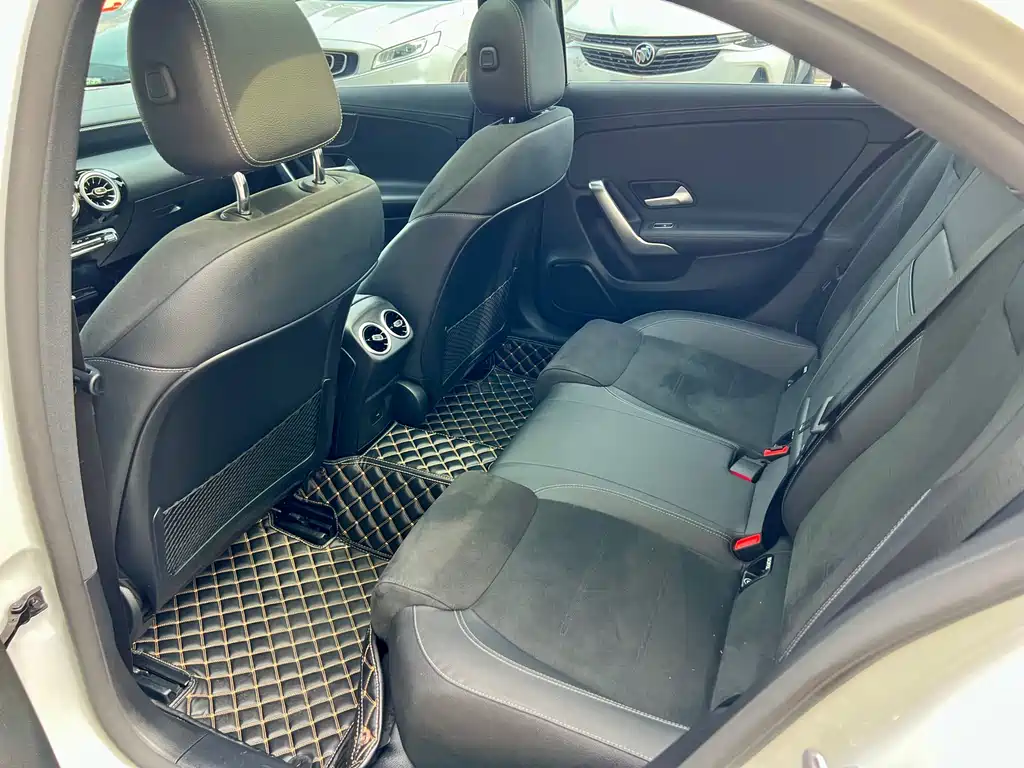 Mercedes-Benz A-Class 2021 A 200 L Sports Sedan Fashionable купить на сайте DeffCars