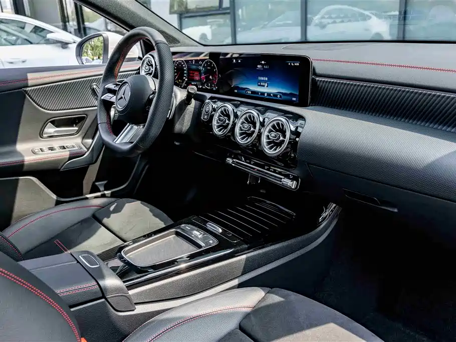Mercedes-Benz A-Class 2025 A 200 L Fashion Model купить на сайте DeffCars