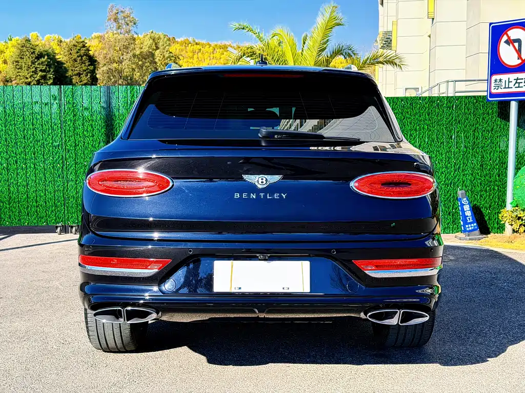 Bentayga 2021 4.0T V8 купить на сайте DeffCars