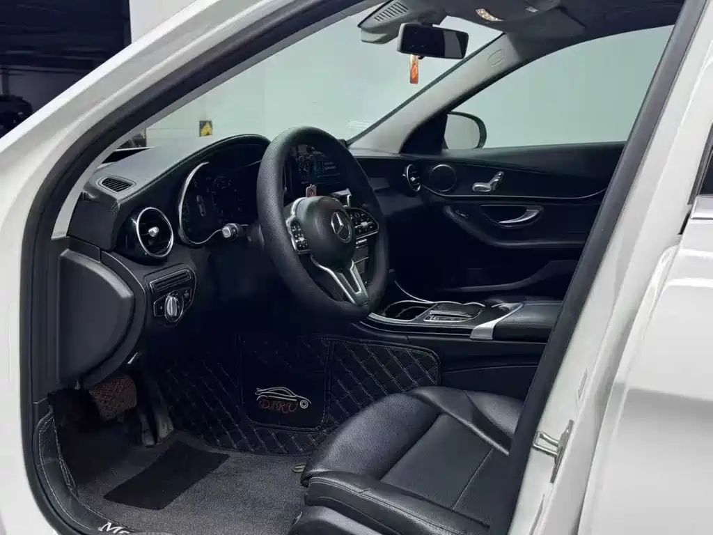 Mercedes-Benz C-Class 2019 C 180 L Fashionable Sports Edition купить на сайте DeffCars