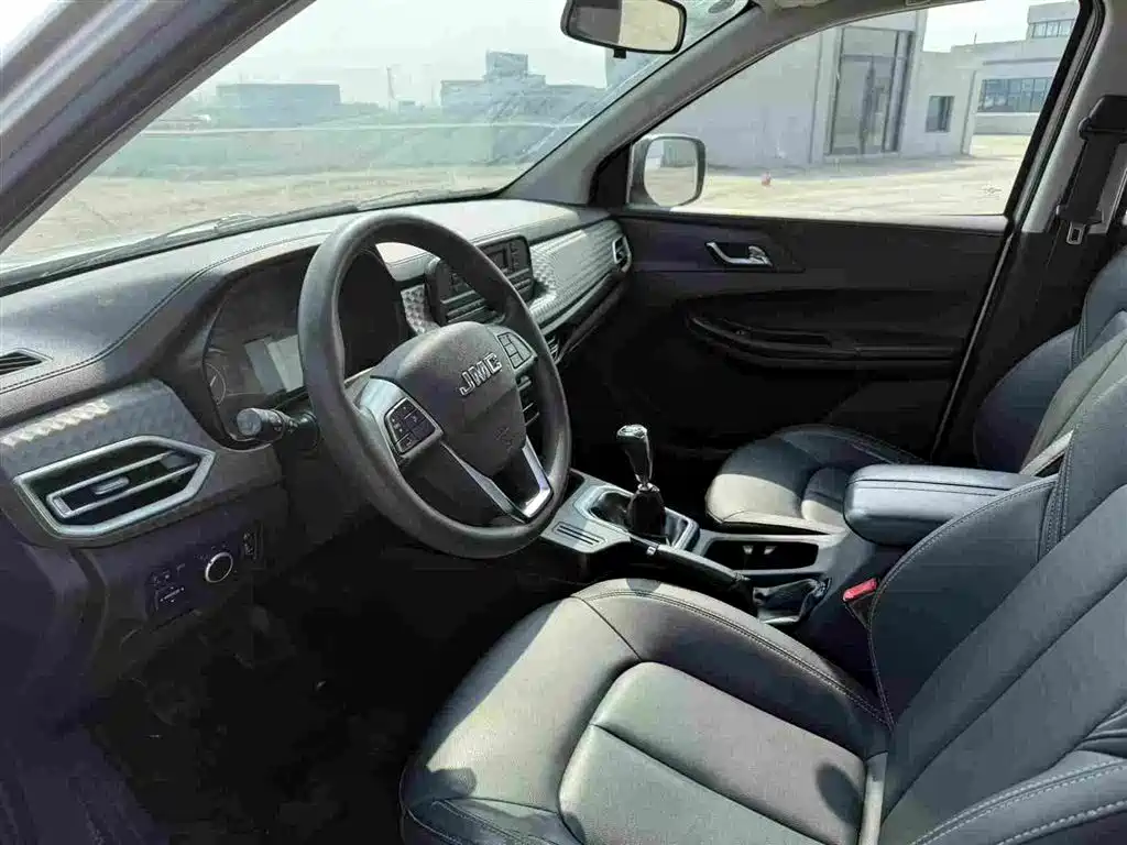 Baodian 2022 2.5T diesel four-wheel drive comfort version standard axle JX4D25A6L купить на сайте DeffCars