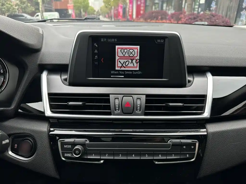 BMW 2 Series Touring 2019 218i Leading Model купить на сайте DeffCars