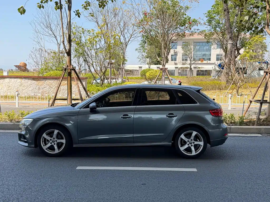 Audi A3 2020 Sportback 35 TFSI Fashion Type National VI купить на сайте DeffCars