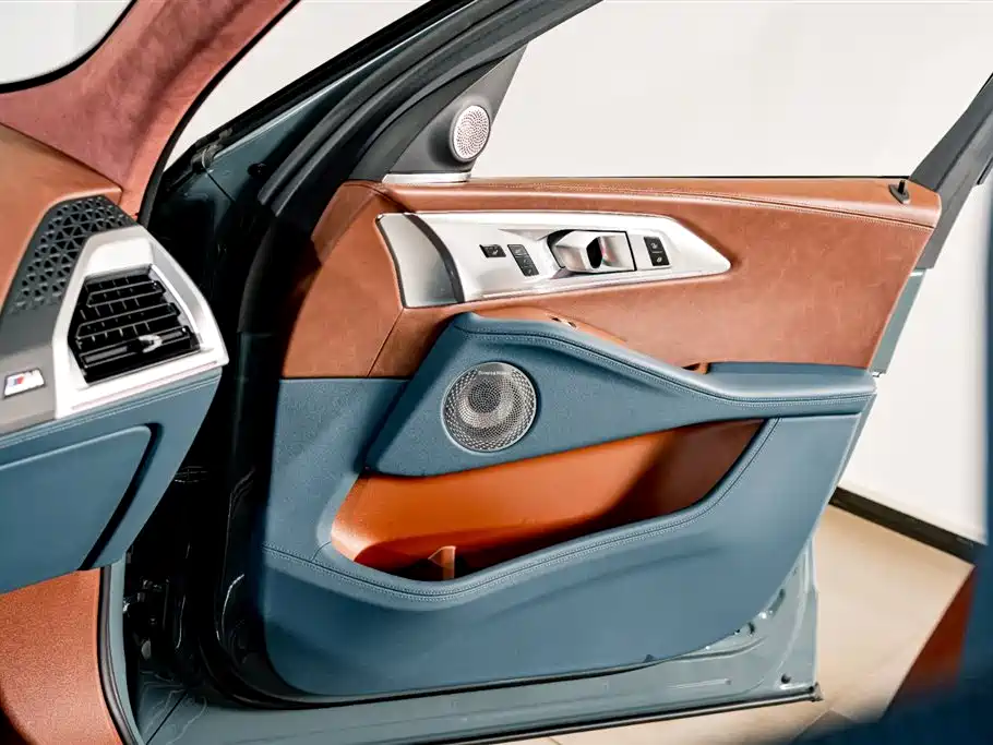 BMW XM 2023 Basic Model купить на сайте DeffCars