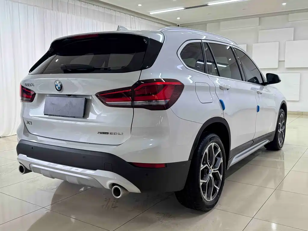 BMW X1 2021 sDrive20Li Exclusive Model купить на сайте DeffCars