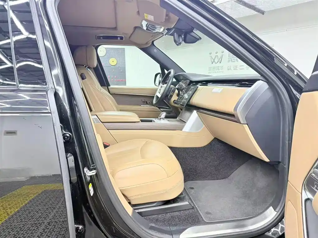 Range Rover 2024 3.0 L6 400PS Extended Edition купить на сайте DeffCars