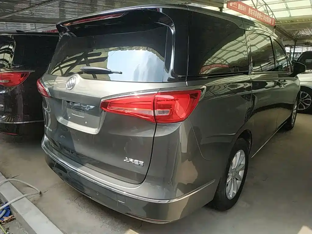 Buick GL8 2017 ES 28T Exclusive Type National V купить на сайте DeffCars