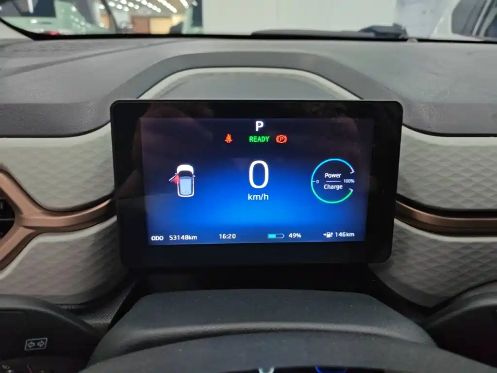 Huaxianzi 2021 model 302km fashion model 31.4kWh купить на сайте DeffCars