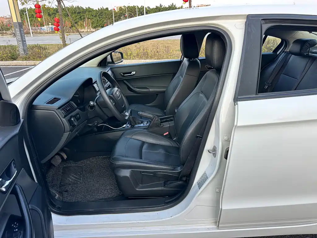 Qoros 3 2018 Sedan 1.6L Automatic Leading Type купить на сайте DeffCars