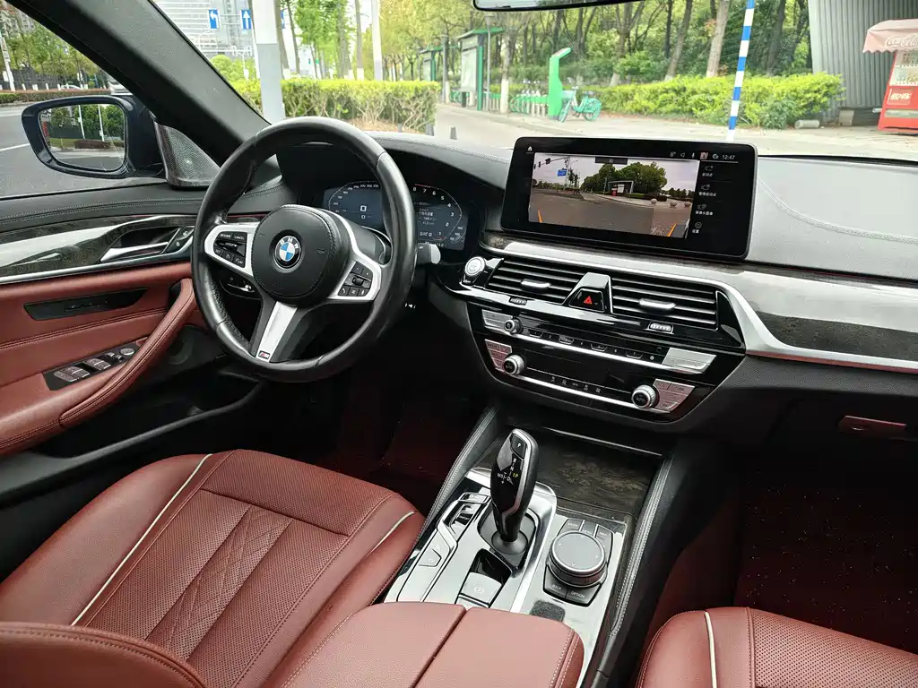 BMW 5 Series 2022 525Li M Sports Package купить на сайте DeffCars