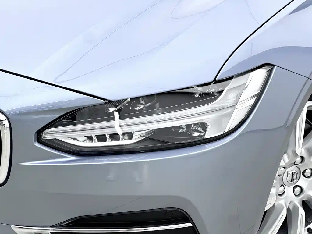 Volvo S90 2020 T5 Zhiyi Luxury Edition купить на сайте DeffCars