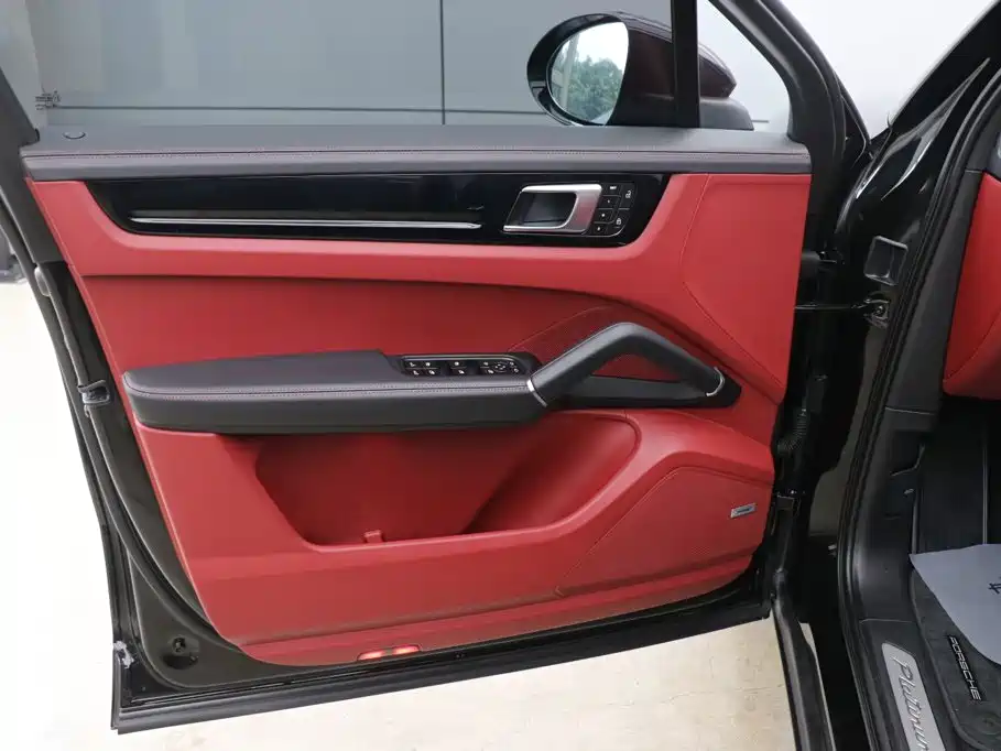 Cayenne 2023 3.0T Platinum Edition купить на сайте DeffCars