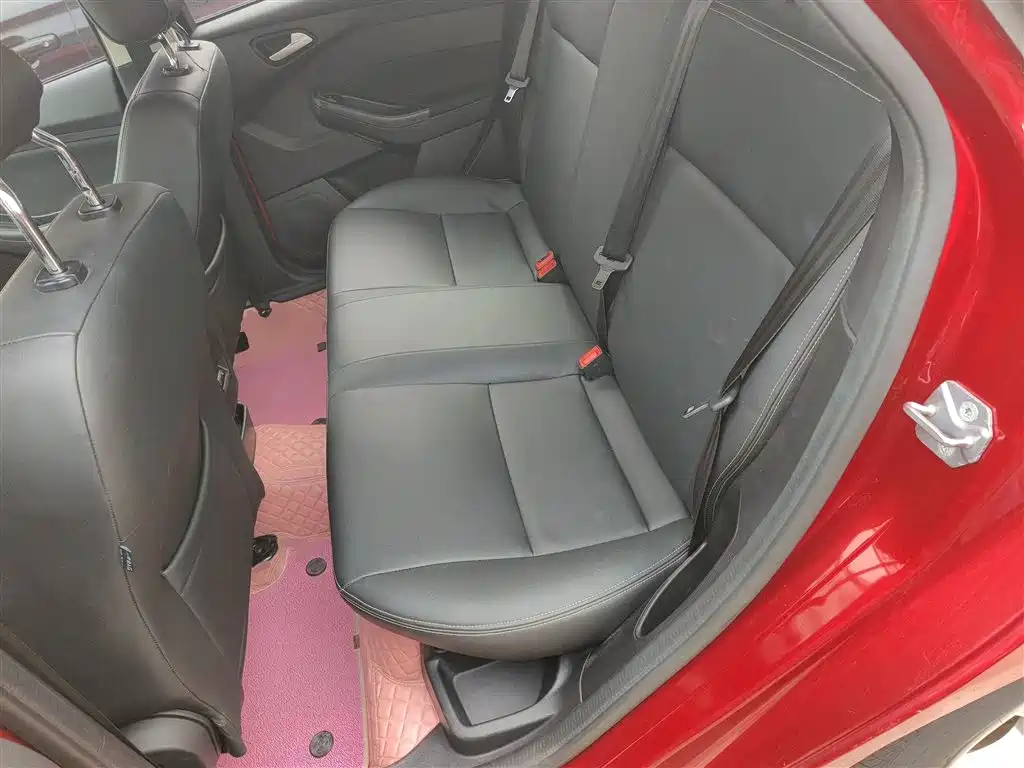 Focus 2018 hatchback classic 1.6L automatic comfort smart mobility version купить на сайте DeffCars