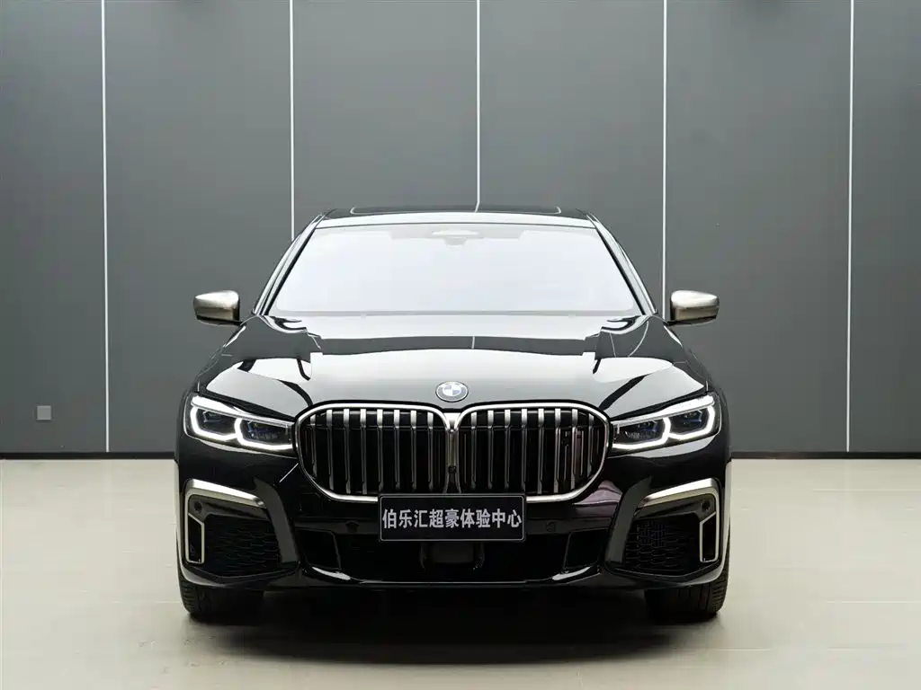 BMW 7 Series 2019 facelift M760Li xDrive V12 Sports Package купить на сайте DeffCars