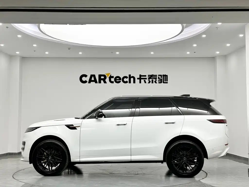 Range Rover Sport 2024 400PS Dynamic SE купить на сайте DeffCars