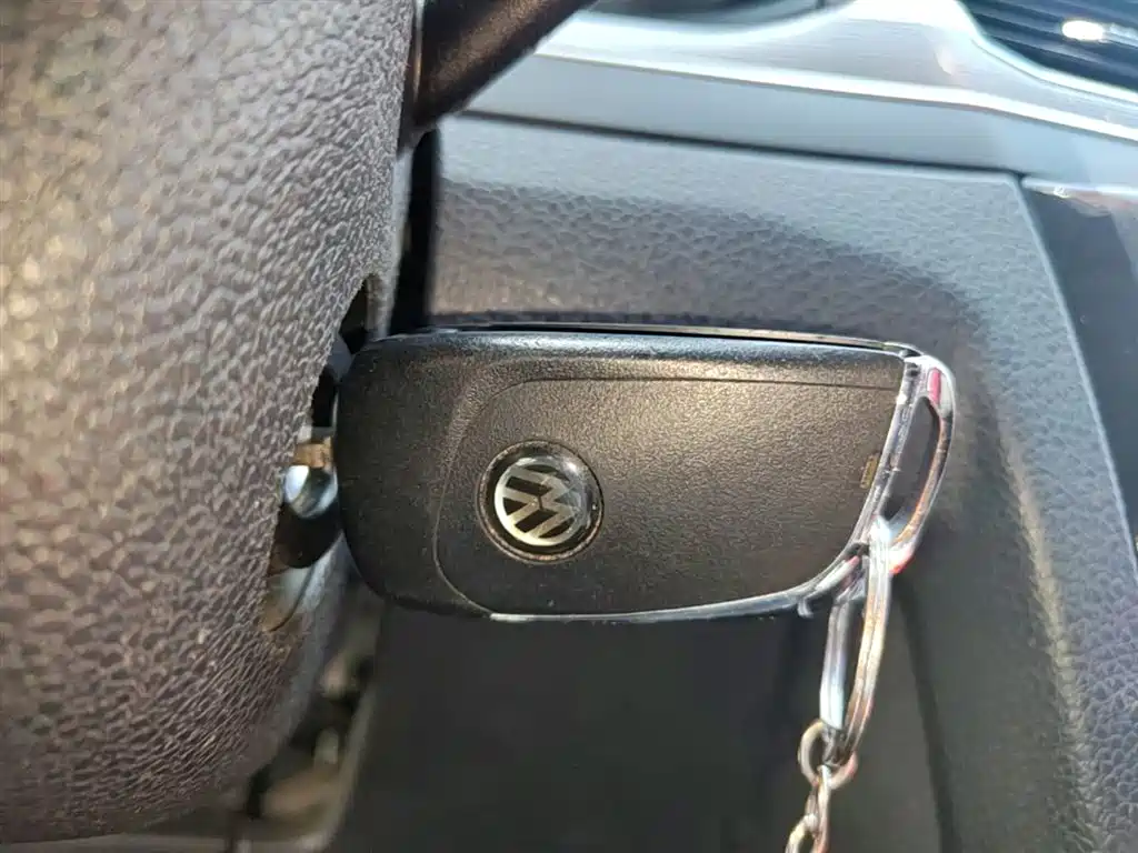 Bora 2018 1.5L automatic fashion model купить на сайте DeffCars