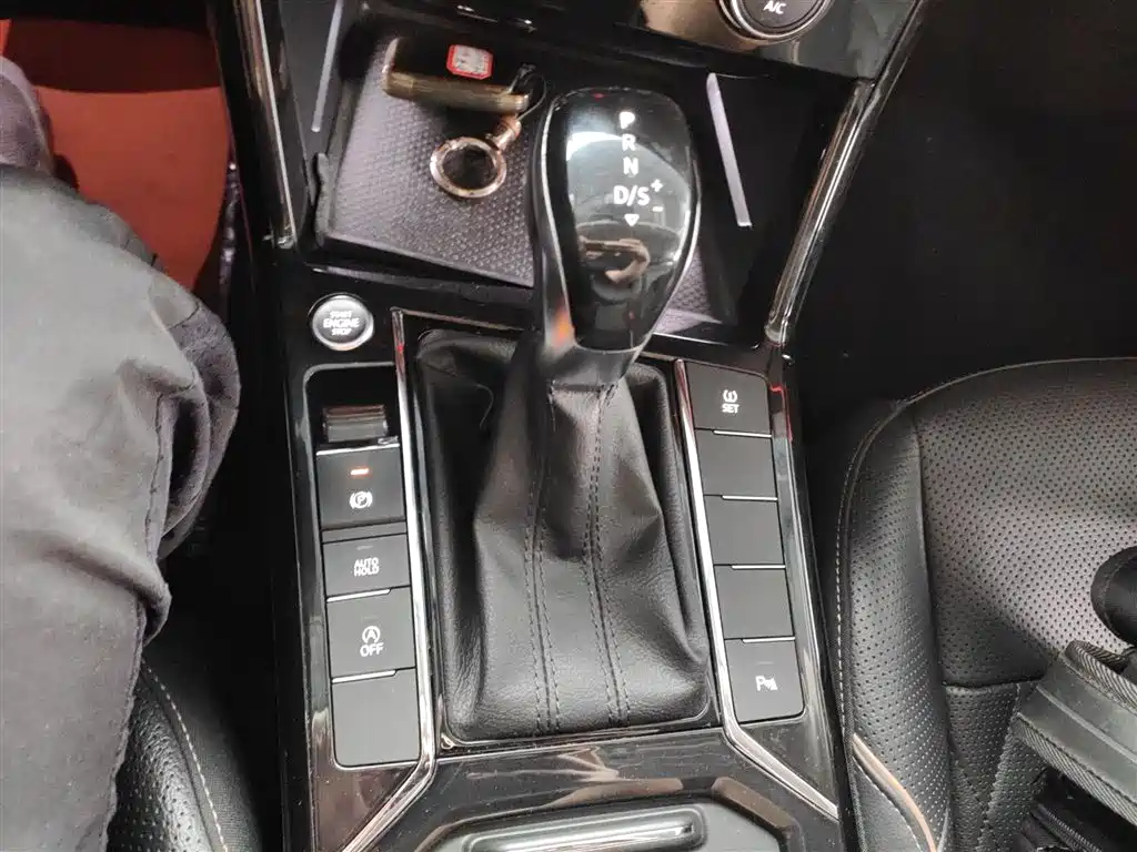 Passat 2019 330TSI Deluxe Edition National VI купить на сайте DeffCars