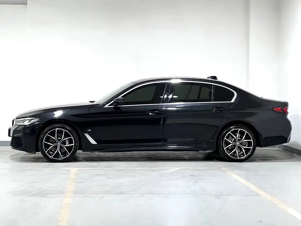 BMW 5 Series 2022 facelift 530Li exclusive M sports package купить на сайте DeffCars