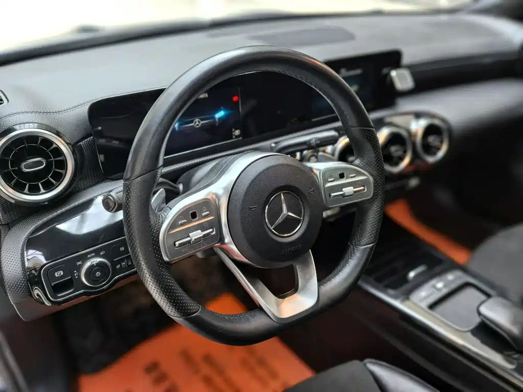 Mercedes-Benz A-Class 2019 A 180 L Sports Sedan купить на сайте DeffCars