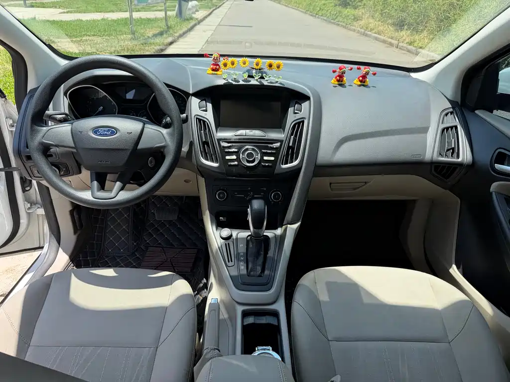 Focus 2017 Three-Car 1.6L Automatic Comfort Edition Senova Zhixing купить на сайте DeffCars