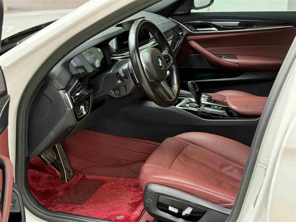 BMW 5 Series 2020 530Li Exclusive M Sports Package купить на сайте DeffCars