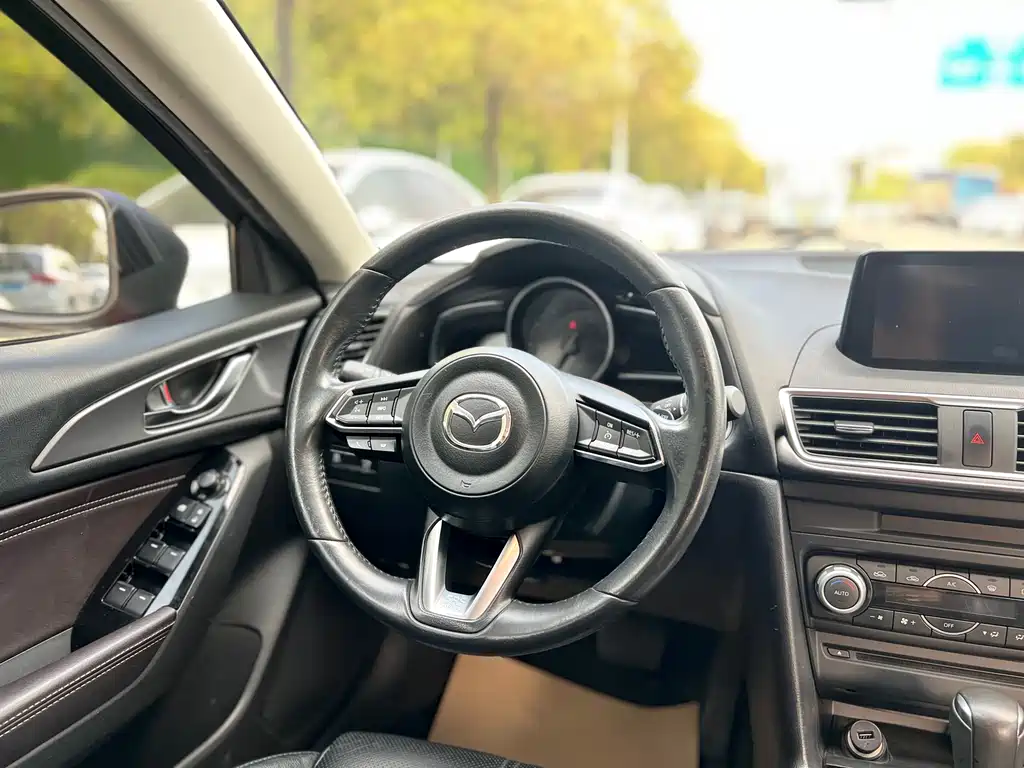 Mazda3 Angkesela 2017 hatchback 2.0L automatic sports model National V купить на сайте DeffCars