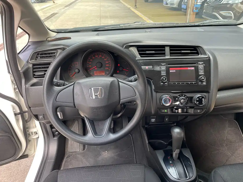 Fit 2018 1.5L CVT Comfort Edition купить на сайте DeffCars