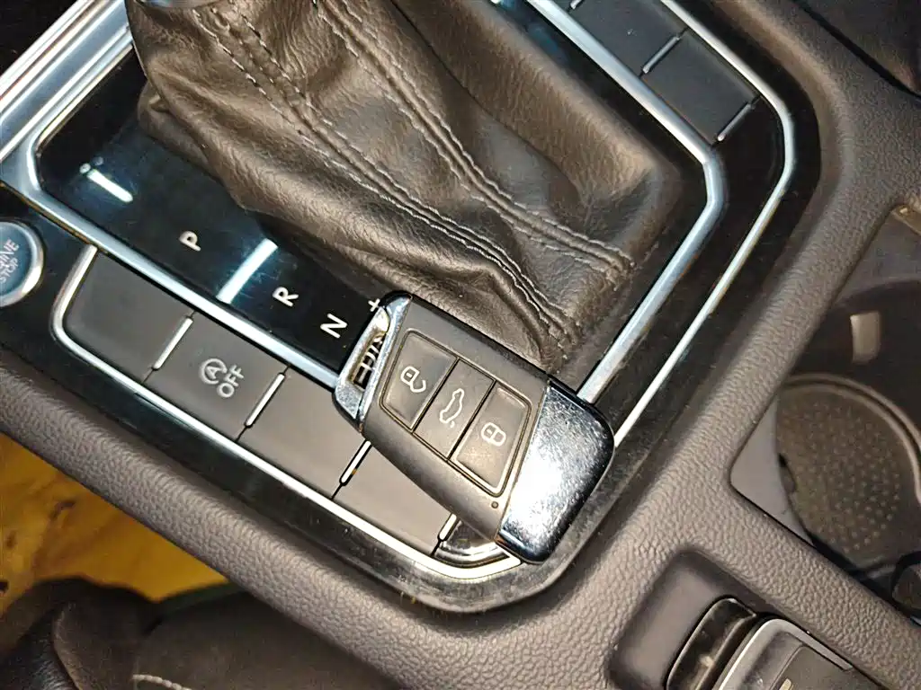Magotan 2020 330TSI DSG leading model купить на сайте DeffCars