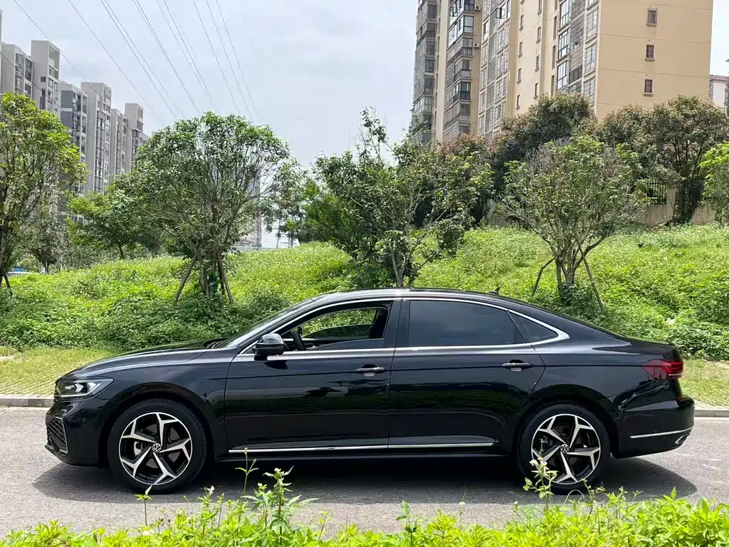 Passat 2023 facelift 330TSI Star Elite Edition купить на сайте DeffCars