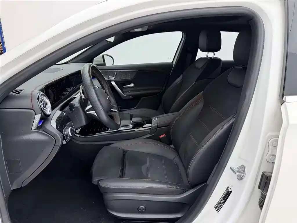 Mercedes-Benz A-Class 2024 A 200 L Fashion купить на сайте DeffCars