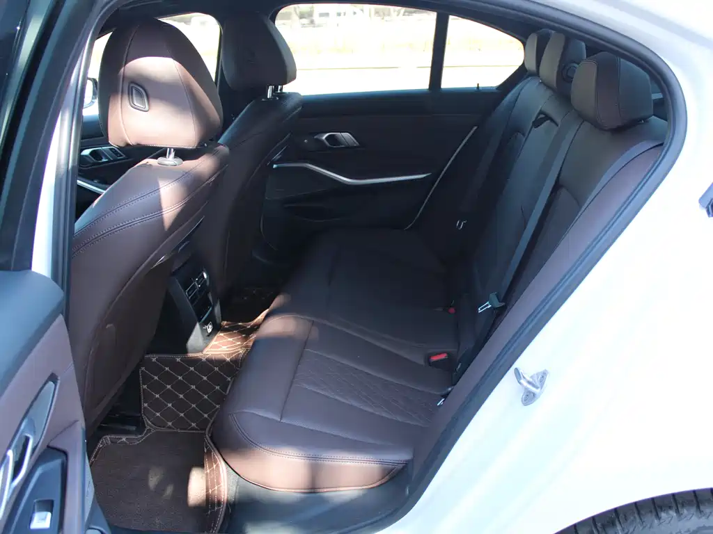 BMW 3 Series 2024 325i M Sports Night Package купить на сайте DeffCars