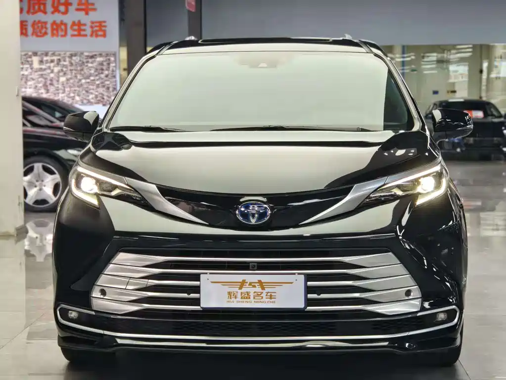 SIENNA 2023 2.5L Hybrid Platinum Edition купить на сайте DeffCars