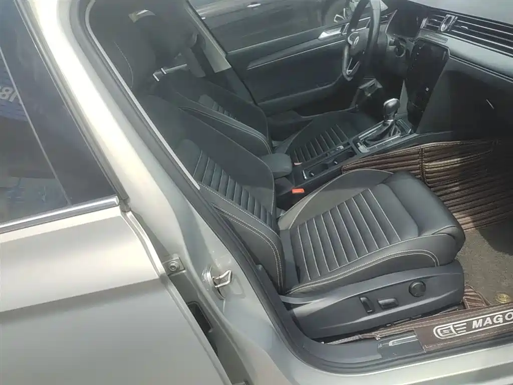 Magotan 2020 330TSI DSG leading model купить на сайте DeffCars