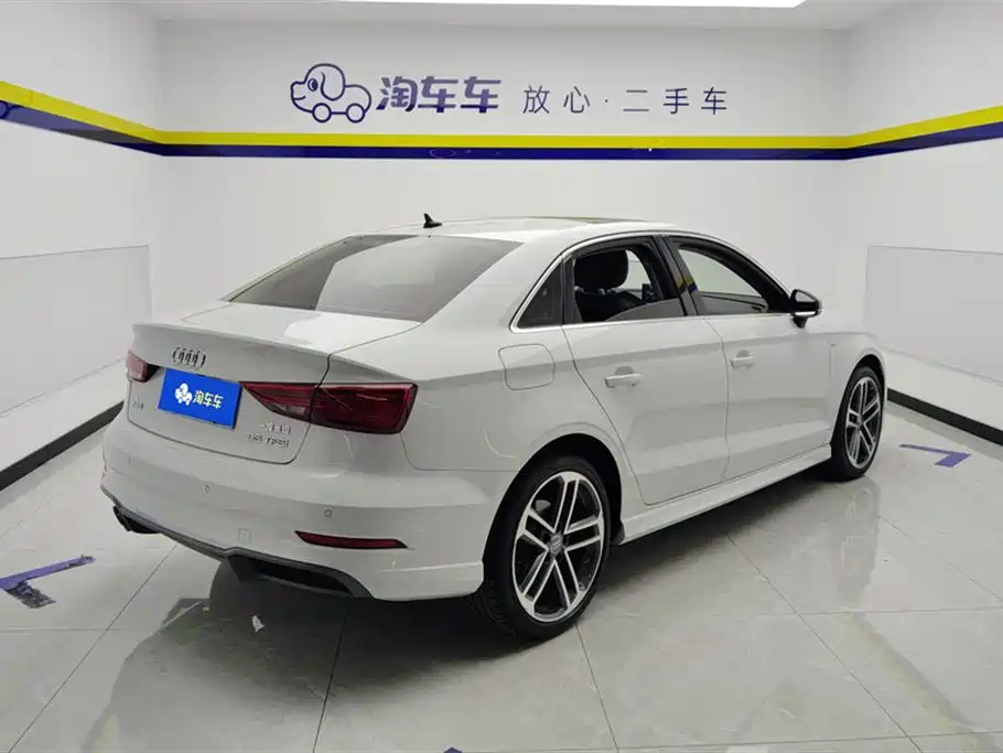 Audi A3 2020 Limousine 35 TFSI Sports National VI купить на сайте DeffCars