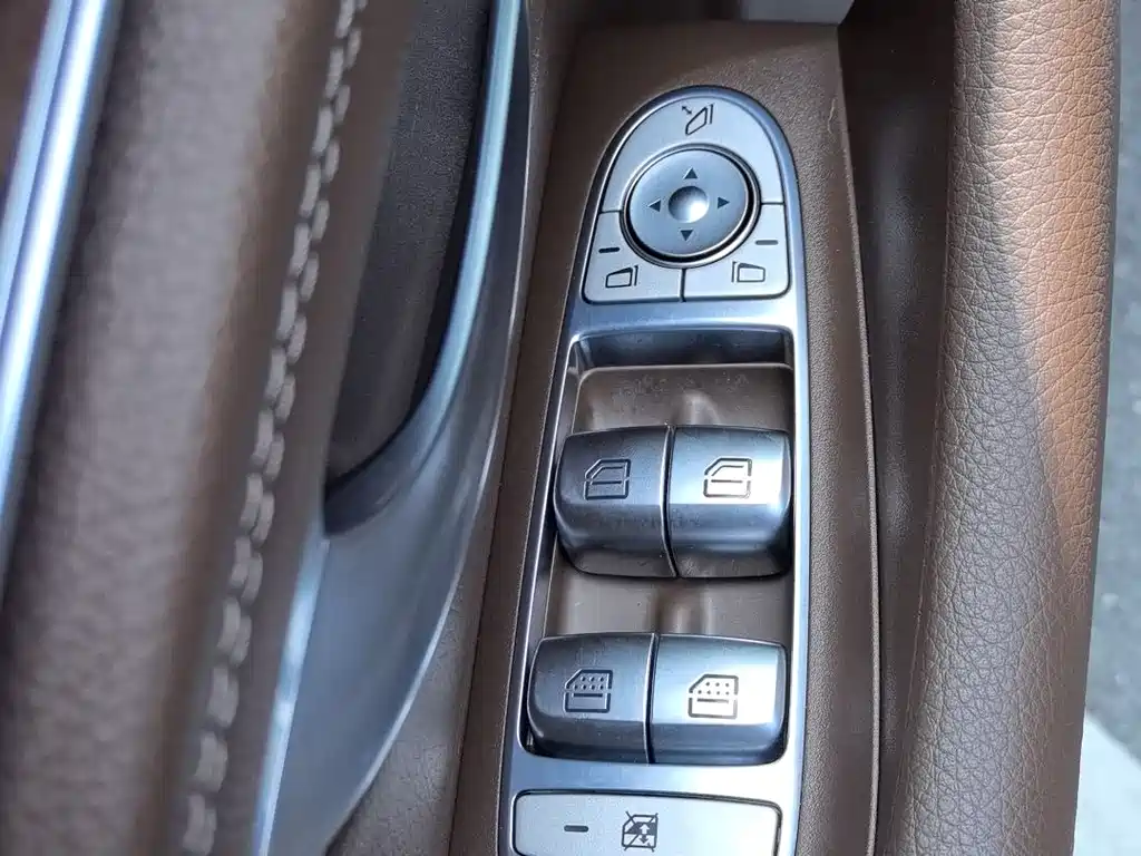 Mercedes-Benz E-Class 2023 E 300 L Luxury Model купить на сайте DeffCars