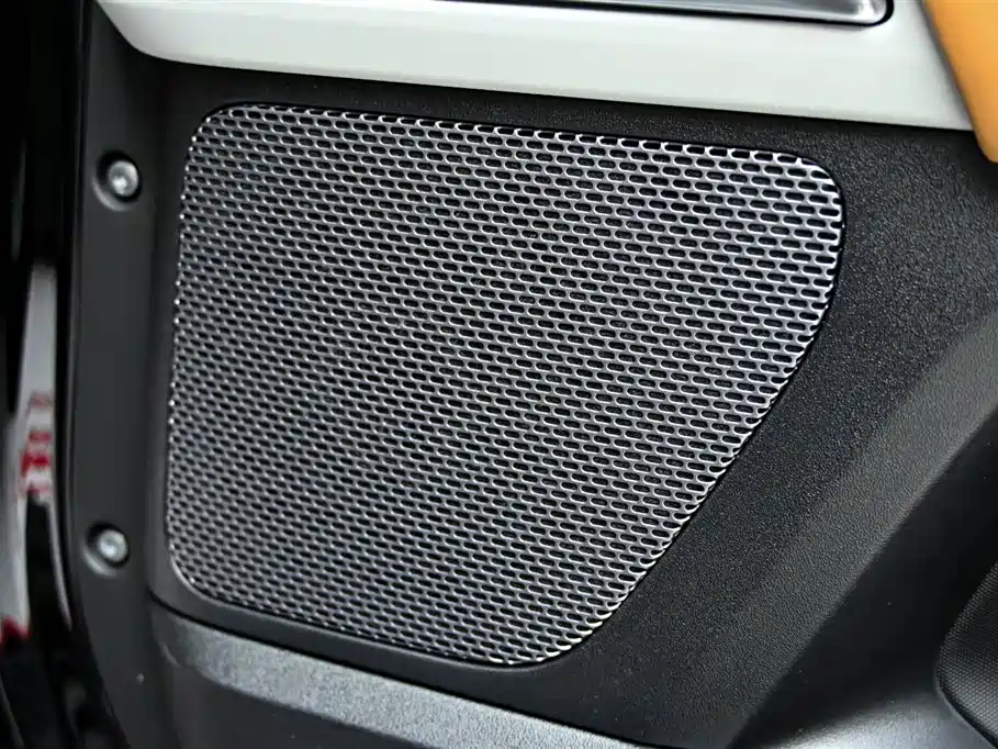 Land Rover Defender 2024 110 3.0T P400 X-DYNAMIC HSE купить на сайте DeffCars