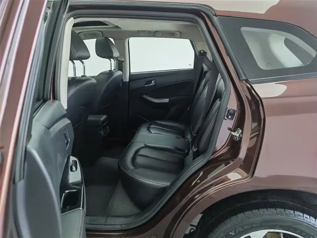 Venucia T70 2018 2.0L CVT Ruixiang Edition купить на сайте DeffCars