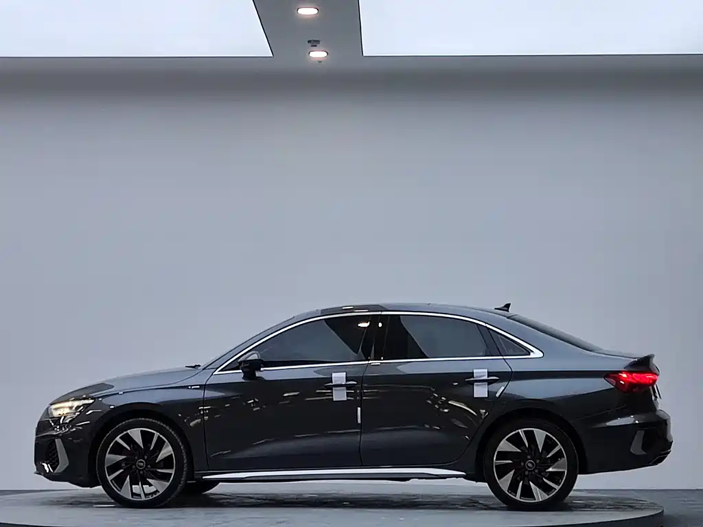 Audi A3 2023 A3L Limousine 35 TFSI Fashionable and Sporty купить на сайте DeffCars