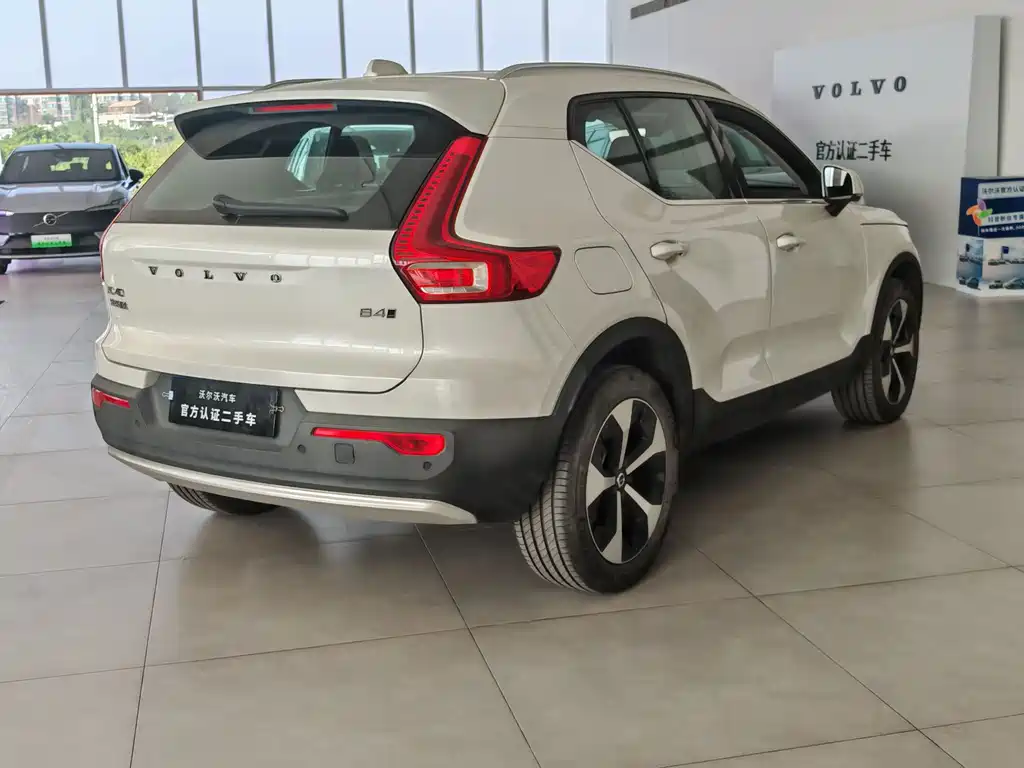Volvo XC40 2025 B4 four-wheel drive Zhiyuan luxury version купить на сайте DeffCars
